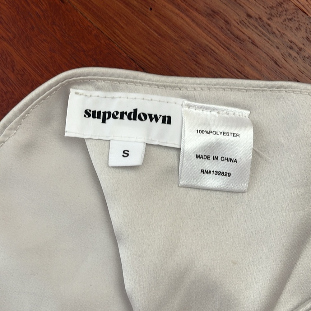 SUPERDOWN revolve size small strappy handkerchief… - image 3
